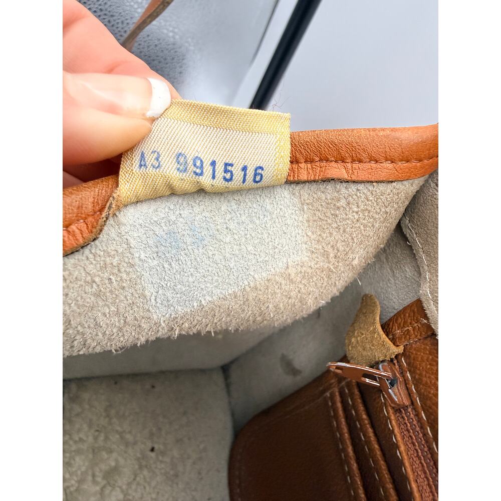 Authentic Vintage Dooney & Bourke All-Weather (AWL) Classic Medium Essex Bag - Picture 12 of 15